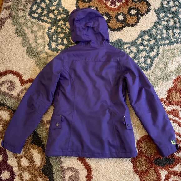 Snowboard Jacket - Picture 3 of 10